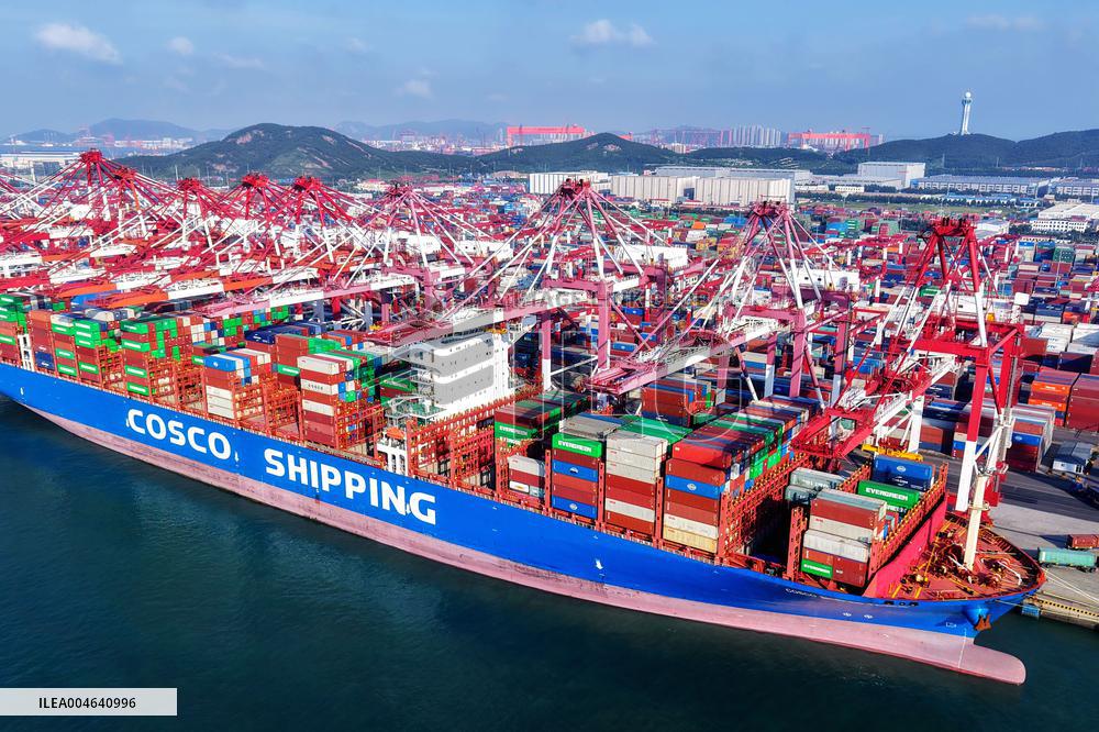 Container Shipping in Qingdao Port