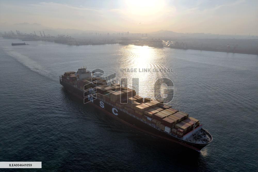Container Shipping in Qingdao Port