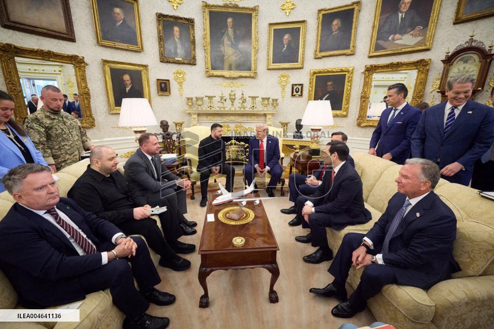 Trump Meets President Zelenskyy and European Leaders - Washington
