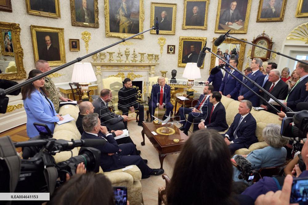 Trump Meets President Zelenskyy and European Leaders - Washington