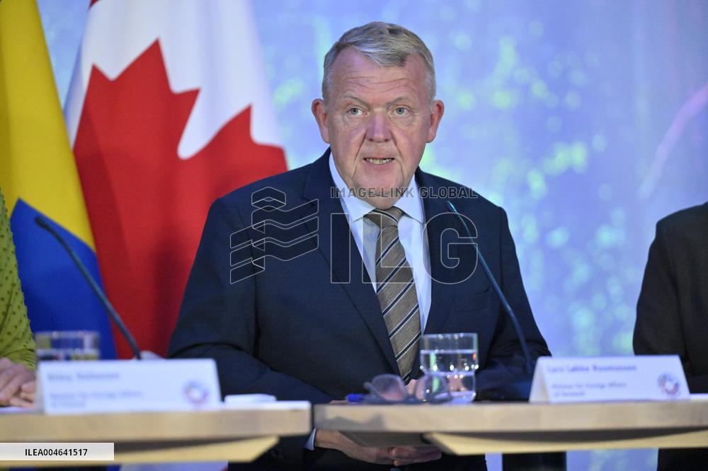 Pohjoismaiden ulkoministereiden ja Kanadan ulkoministerin tiedotustilaisuus