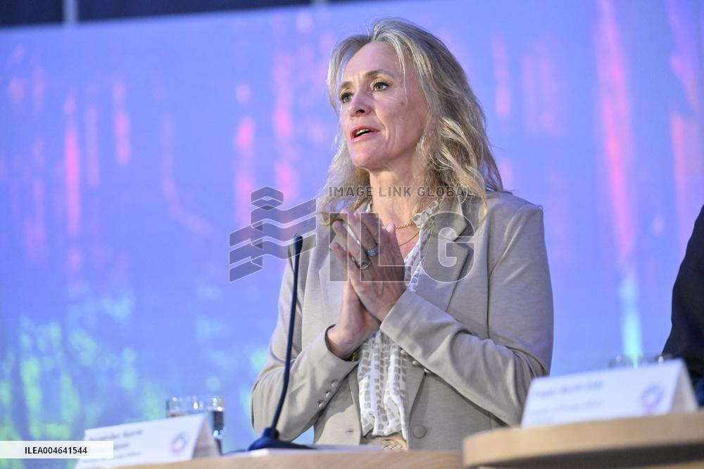 Pohjoismaiden ulkoministereiden ja Kanadan ulkoministerin tiedotustilaisuus