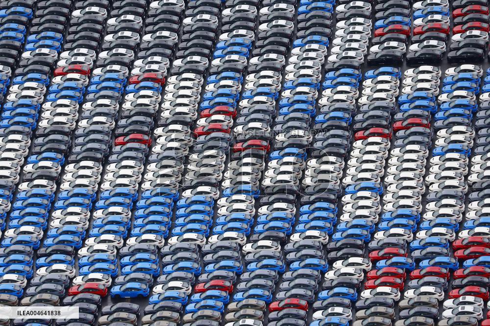 Foreign-bound cars at Yokohama port