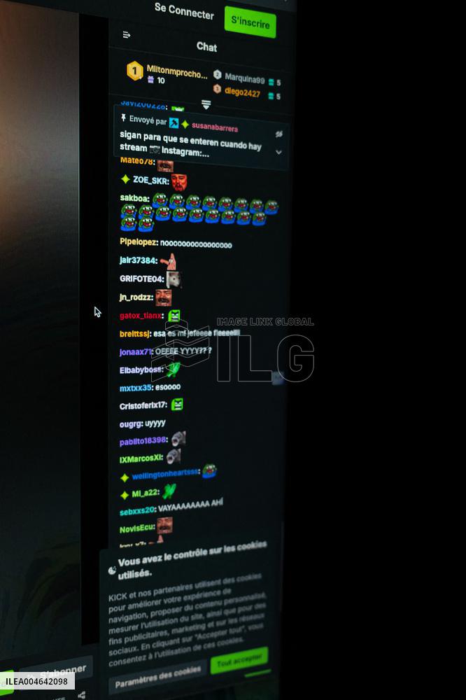 Illustration - Kick and Twitch Streaming Platform - France