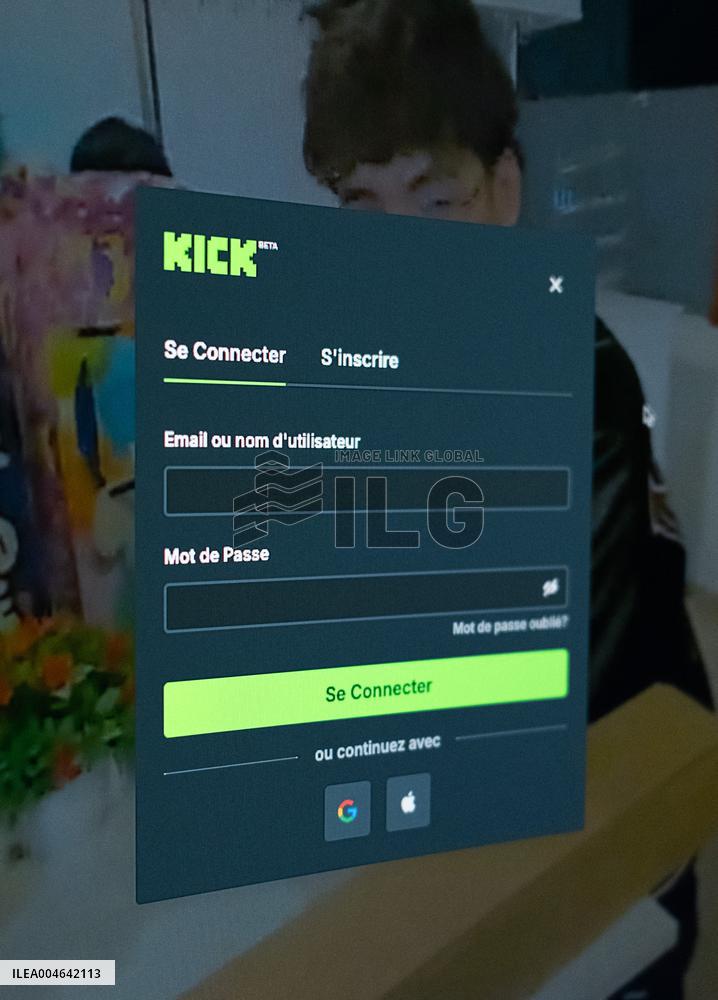 Illustration - Kick and Twitch Streaming Platform - France