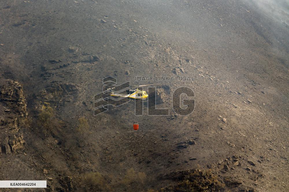 Fire Moves Toward O Courel from Quiroga - Spain