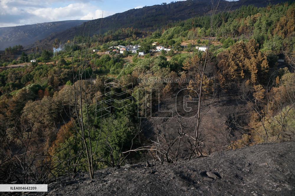 Fire Moves Toward O Courel from Quiroga - Spain