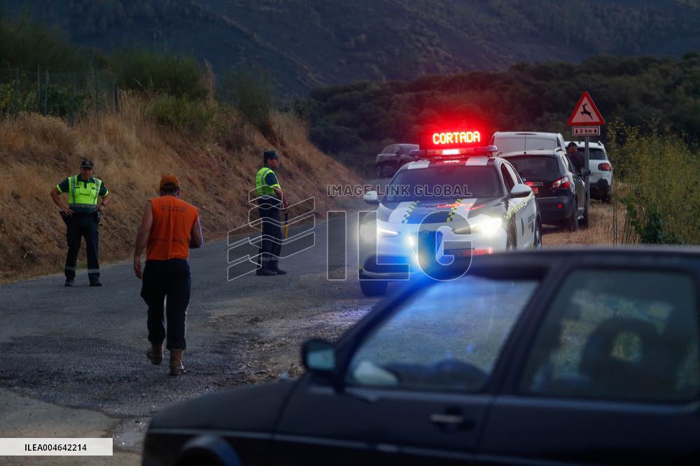 Fire Moves Toward O Courel from Quiroga - Spain
