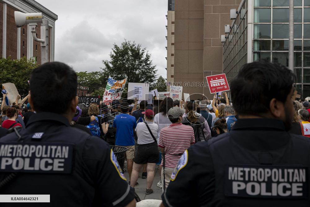 Free DC Protesters Rally Against Federal Control - Washington