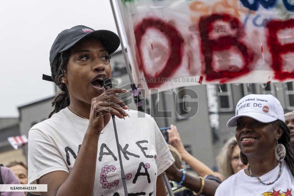 Free DC Protesters Rally Against Federal Control - Washington