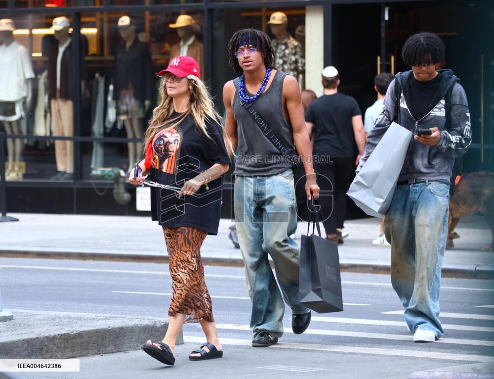 Heidi Klum and Kids Move to College Shop in Soho - NYC