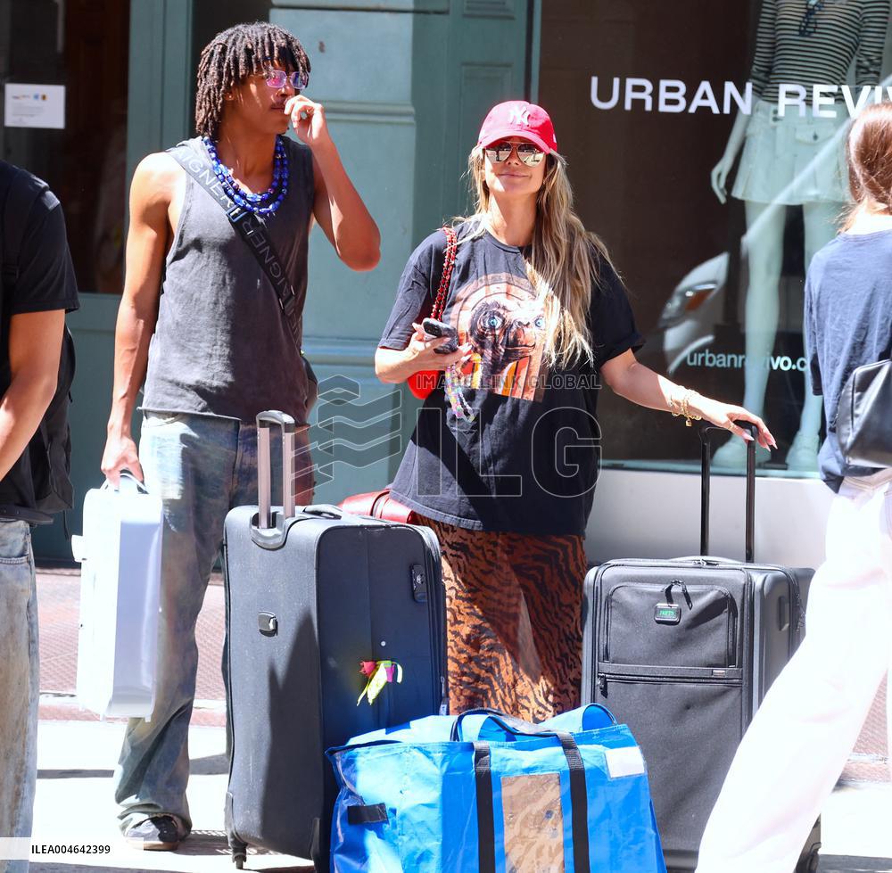 Heidi Klum and Kids Move to College Shop in Soho - NYC
