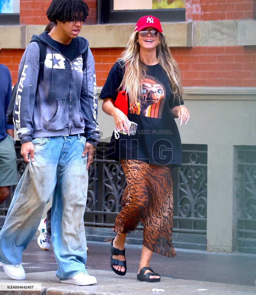 Heidi Klum and Kids Move to College Shop in Soho - NYC