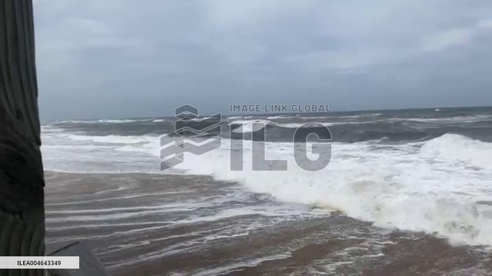 US: Hurricane Erin Brings Storm Surge to North Carolina’s Outer Banks 4