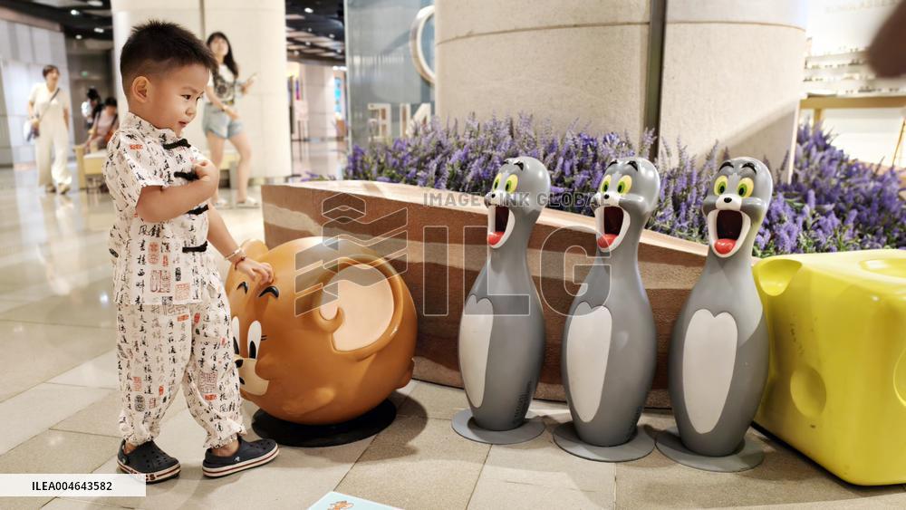 Tom and Jerry Trendy Restaurant