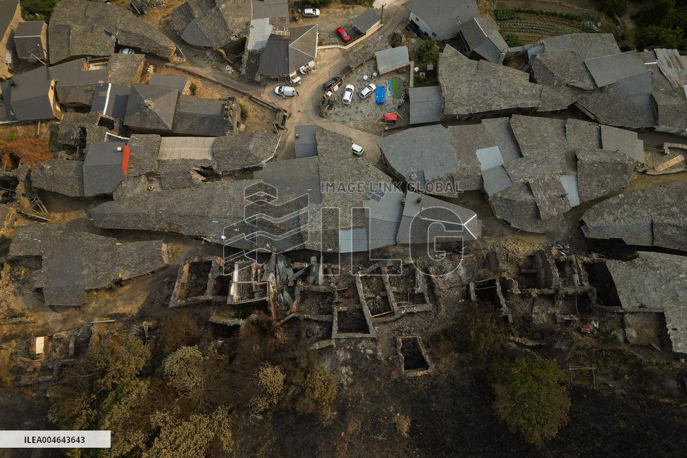 Larouco Fire Threatens Protected Areas in O Courel - Spain