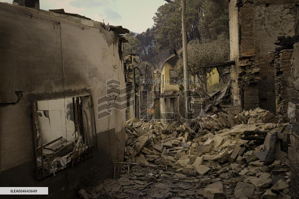 Larouco Fire Threatens Protected Areas in O Courel - Spain