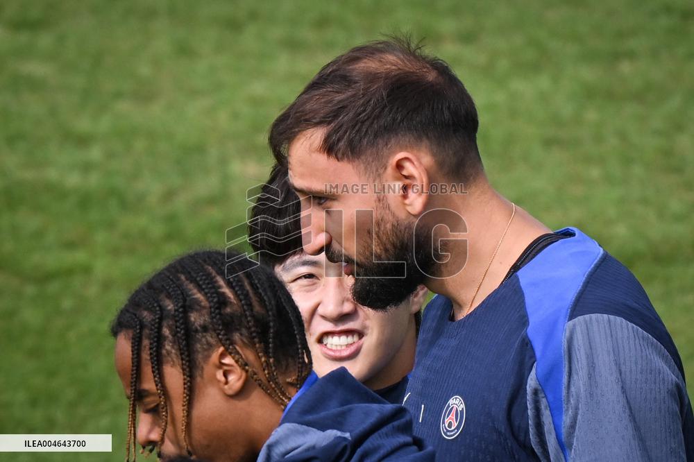 Ligue 1 PSG training before facing ANGERS SCO - FA