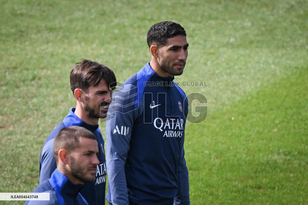Ligue 1 PSG training before facing ANGERS SCO - FA