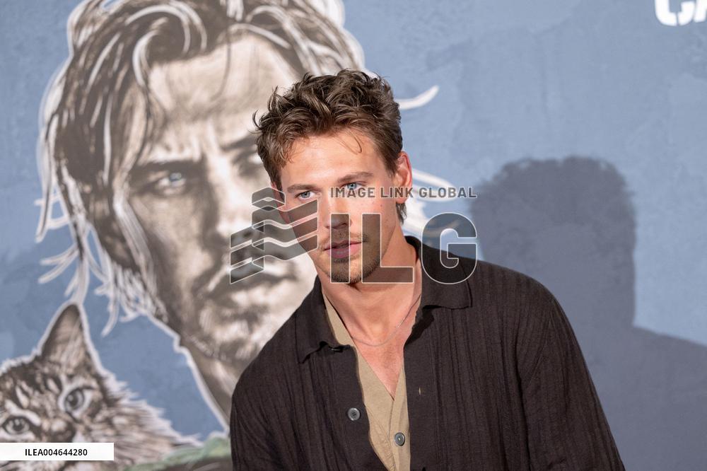 Caught Stealing Premiere - Paris AJ