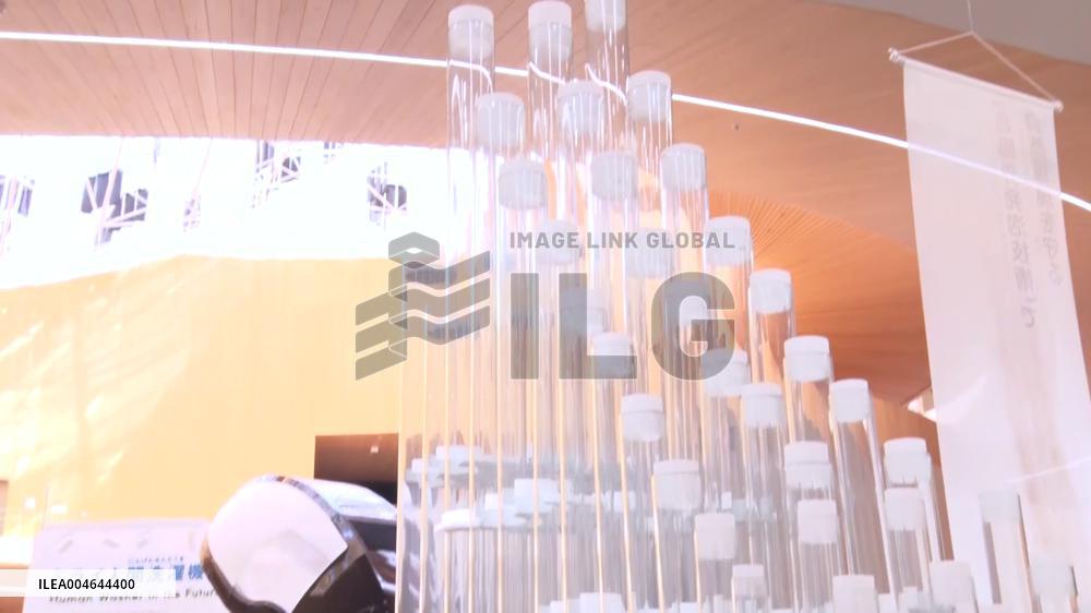 Eco-friendly plastic organ played at world expo in Osaka