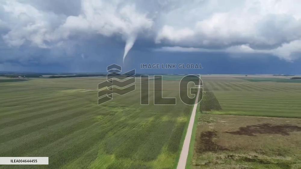 US: Tornado Touches Down in Hankinson, North Dakota