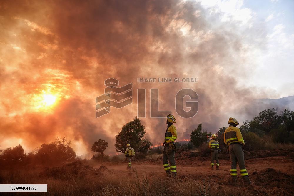Four active fires, three stabilized and eight under control in Asturias