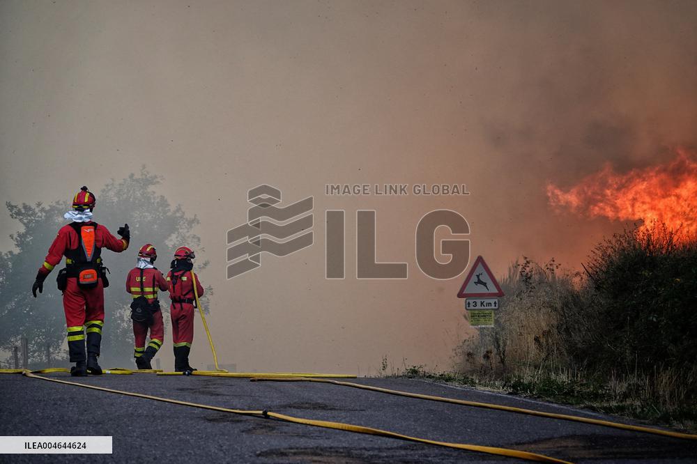 Four active fires, three stabilized and eight under control in Asturias