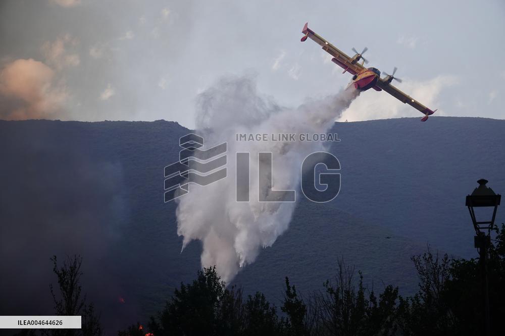 Four active fires, three stabilized and eight under control in Asturias