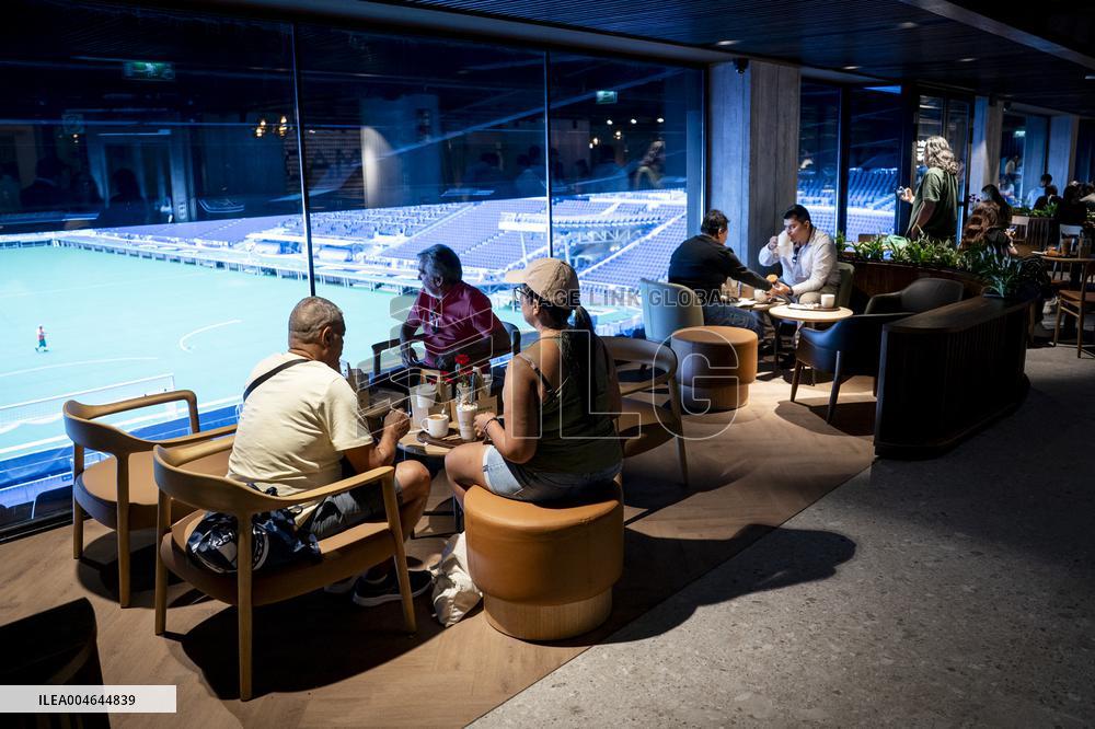 Bernabéu opens the largest Starbucks in Spain - Madrid