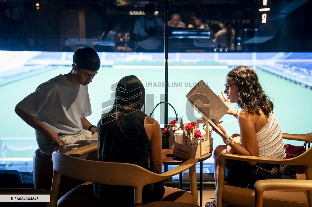 Bernabéu opens the largest Starbucks in Spain - Madrid