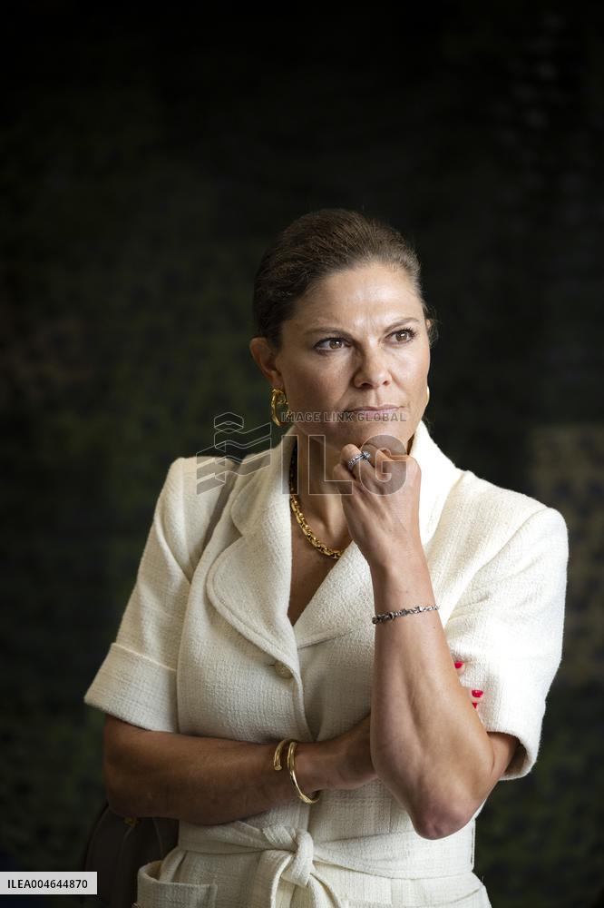 SWEDEN CROWN PRINCESS COUPLE GAMLEBY