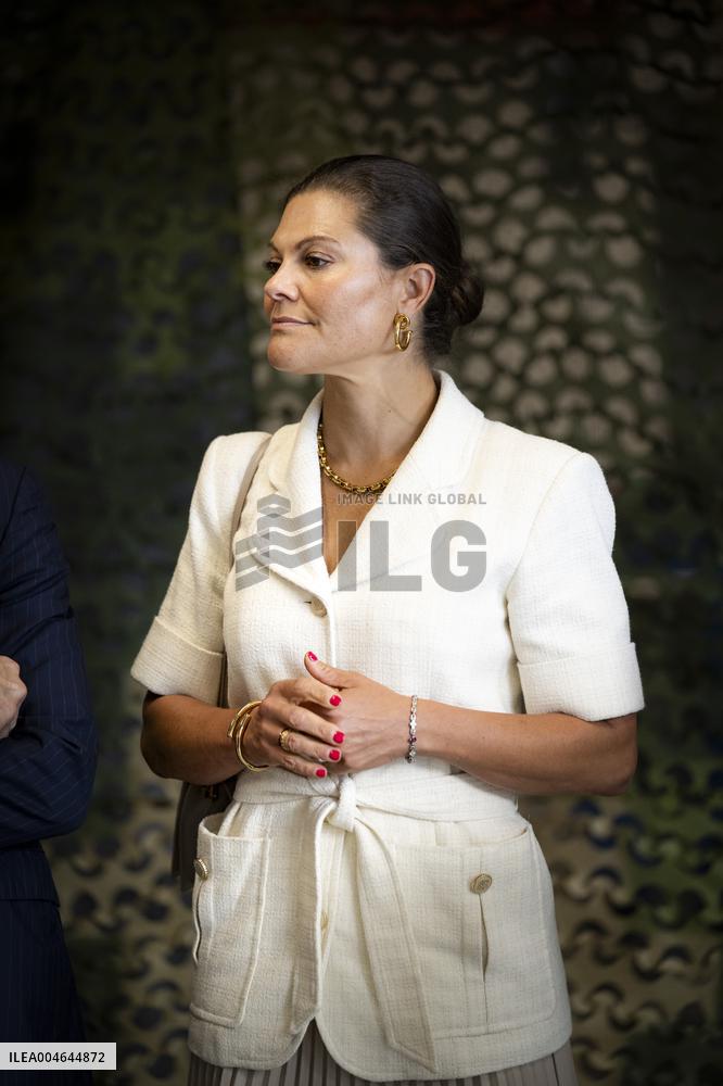 SWEDEN CROWN PRINCESS COUPLE GAMLEBY