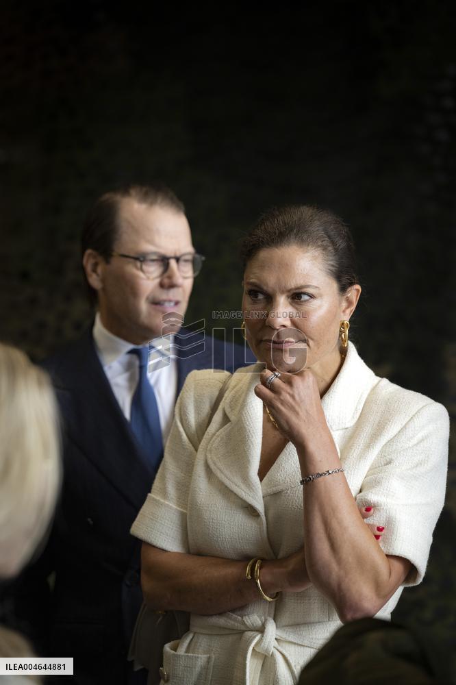 SWEDEN CROWN PRINCESS COUPLE GAMLEBY