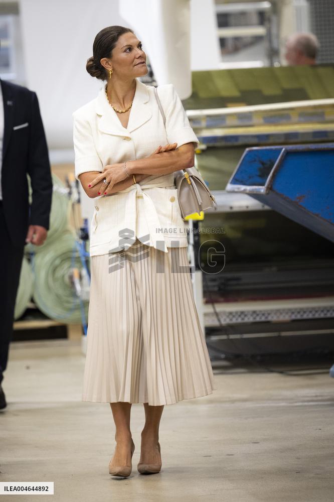 SWEDEN CROWN PRINCESS COUPLE GAMLEBY