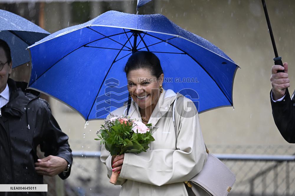 SWEDEN CROWN PRINCESS COUPLE GAMLEBY