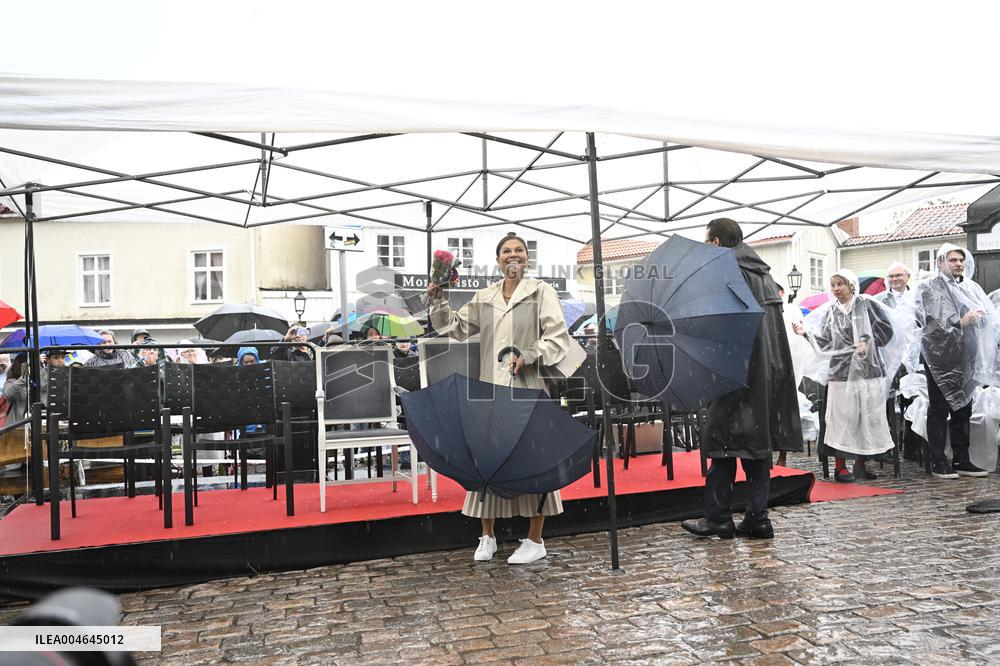 SWEDEN CROWN PRINCESS COUPLE GAMLEBY