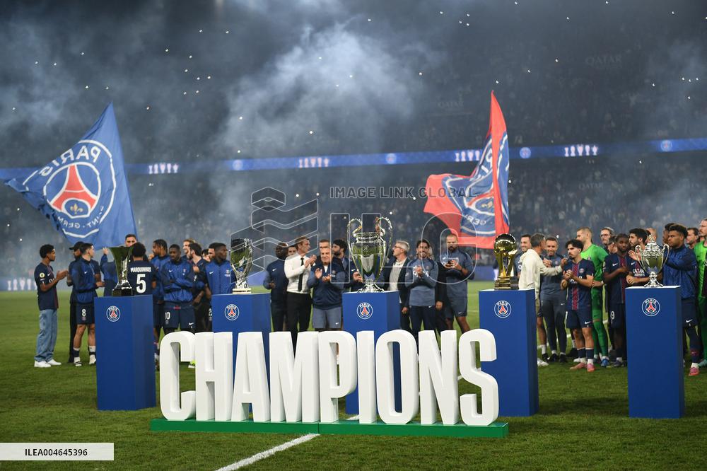 PSG trophies presentation in Paris - FA