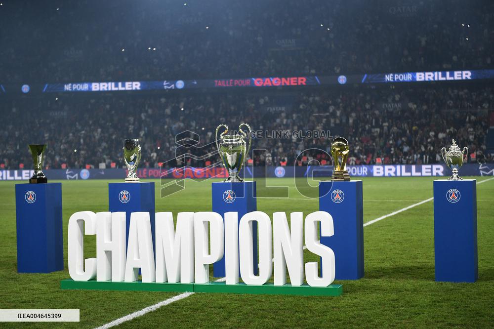 PSG trophies presentation in Paris - FA