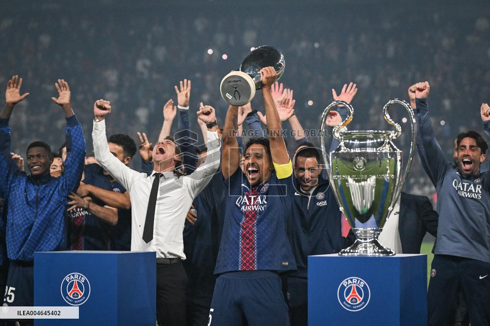 PSG trophies presentation in Paris - FA