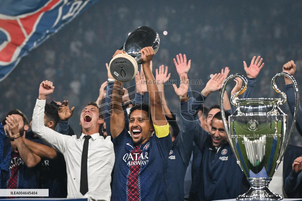 PSG trophies presentation in Paris - FA