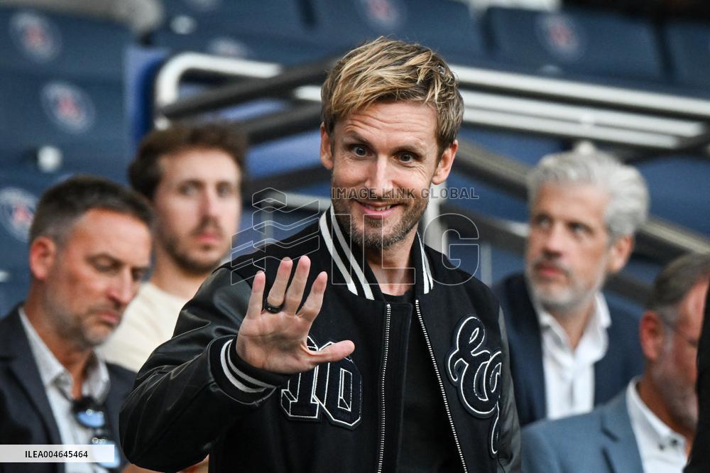 Ligue 1 PSG vs Angers SCO - attendees - FA