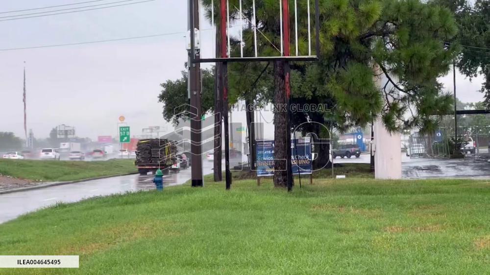 US: Severe Storms Hit Southeast Texas, Causing Flooding