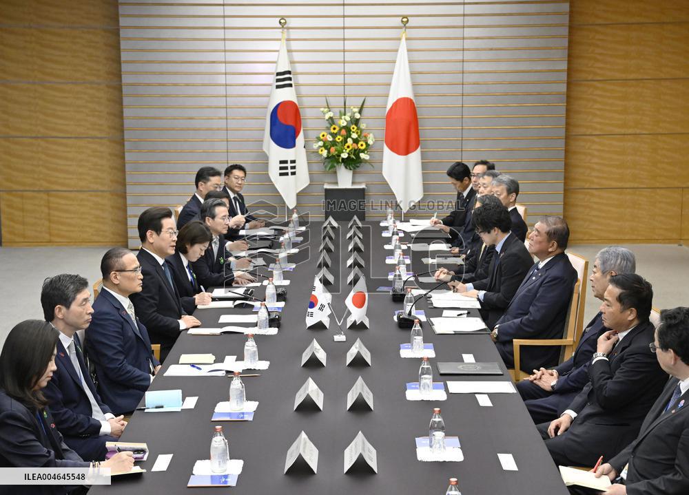 Japan, S. Korea leaders' talks