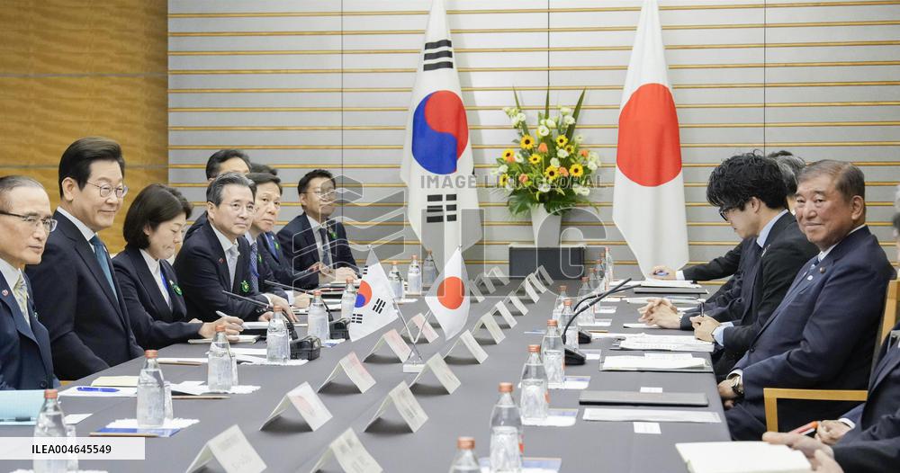 Japan, S. Korea leaders' talks