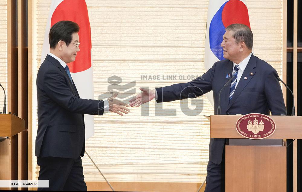 Japan, S. Korea leaders' talks