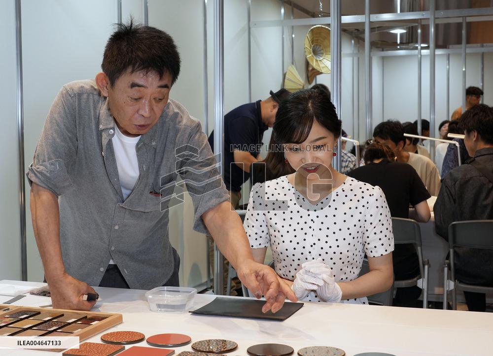 Princess Kako visits Osaka expo