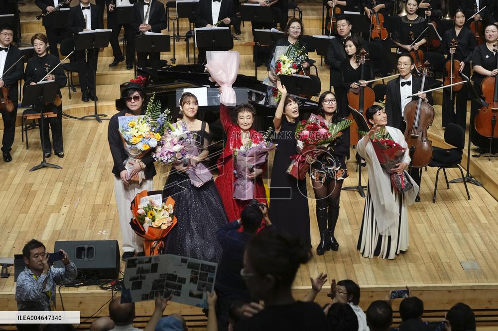 Singer Tokiko Kato sings in China