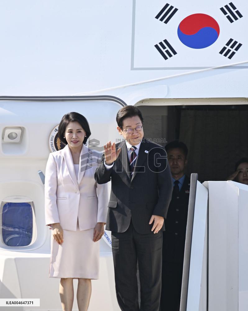 South Korean President Lee leaves Japan