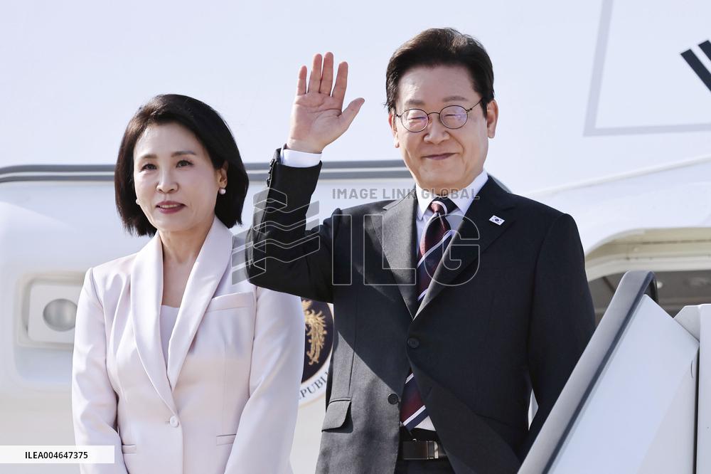 South Korean President Lee leaves Japan